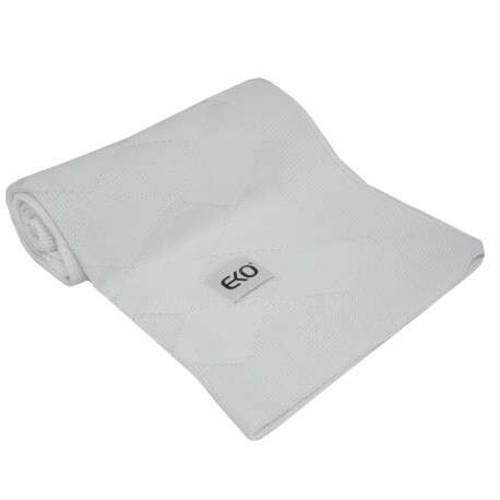 „Eko“ antklodė Art.PLE-63 balta minkštos medvilnės antklodė (languota) 80x100cm
