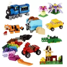 Lego Классический набор 10696 среднего размера.