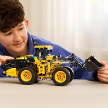 Lego Technic Volvo Art.42209 Constructor