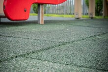 Gumijas grīdas segumi bērnu rotaļlaukumiem, 20 mm, MELNS