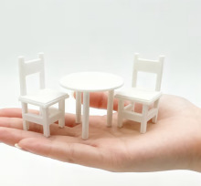 Stomble Family Toys Compatible with Sylvanian Families Art.183584 Virtuves komplekts galds un divi krēsli (savienojams ar Sylvanian Families)