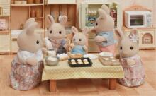 SYLVANIAN FAMILIES Figūriņas Piena trušu ģimenīte