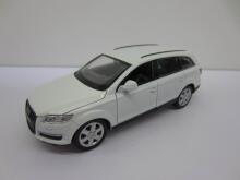 MSZ Miniatūrais modelis - Audi Q7, mērogs 1:32