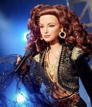 Barbie® Gloria Estefan kollektsiooninukk