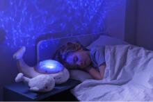 Cloud B öölamp vaalapere valge