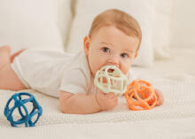 GILIGUMS GG 50099 Teether ball peach