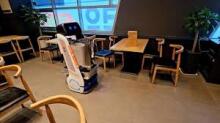 Keenon Robotics Restaurant Dinerbot Art.T9  Smart delivery robot