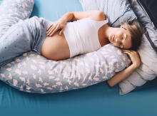 La Bebe™ Moon Satin Maternity Pillow  Art.246533 Большая подушка для беременных с наполнителем из Memory Foam (особенно мягкий и тихий наполнитель) 195cm