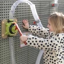 MASTERKIDZ ūdenssūknis hidrauliskajam komplektam - STEM WALL zinātniskā un radošā padome