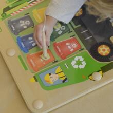 MASTERKIDZ magnētiskā tāfele atkritumu šķirošanas un pārstrādes kravas automašīna Montessori
