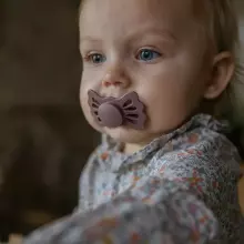 Frigg Lucky Symmetrical Silicone Pacifier  Art.10222 Blush Пустышка(соска) из 100% натурального силикона 0-6 мес.(1 шт.)