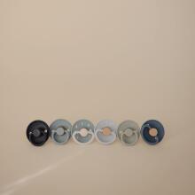 Frigg Pacifiers 4-pack Round Latex/Silicone Art.101869 Endless Sea Apaļš māneklītis (knupītis) no 100% naturāla kaučuka/silikona no 0-6 mēn. (6 gb.)