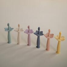 Mushie Flower Toothbrush  Art.2530466 Pale Daffodil pirmā zobu birste