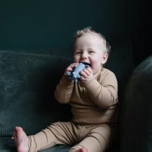 Mushie Silicone Teether Rattle Art.101496 Tradewinds Augstākas kvalitātes - silikona grabulis (100% dabisks)