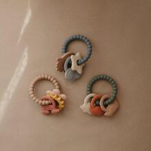 Mushie  Silicone  Teether Ring Art.101321 Augstākas kvalitātes - silikona grabulis (100% dabisks)