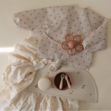 Mushie Long Sleeve Bib Art.101574 Bloom Bērnu lacīte / priekšautiņš ar rociņām