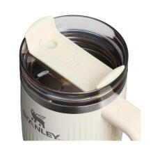 Thermo mug with straw The Quencher H2.0 Fluted Tumbler 0.6L in glossy cream color