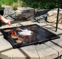 Natural Hardwood Charcoal Art.279932 Premium kvalitātes koksnes kokogles  — ideāli grilam un BBQ,4 kg