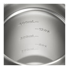 The Everyday Suburban Mug 0.47L in glossy cream color