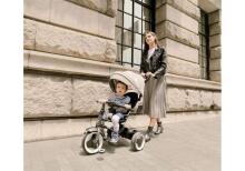 Bebe Basic Schumacher Kid  Air Trike Art.281265 Turkio Детский трехколесный  велосипед c ручкой управления , крышей и надувными колёсами