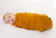 Swaddling blanket - TB0371 - MUSLIN  - size 80x120 - MUSTARD