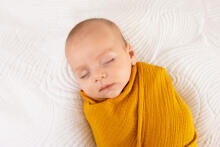 Swaddling blanket - TB0371 - MUSLIN  - size 80x120 - MUSTARD