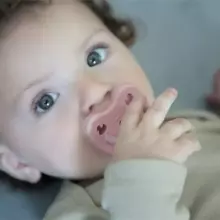 Hevea Natural Rubber Pacifier  Art.211721 Space Black Anatomiskā/ortopēdiskā lateksa māneklītis 3-36 mēn.