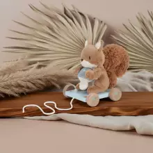 Little Dutch Pull Along  Art.8920 Forest Friends Velkama rotaļlieta uz riteņiem