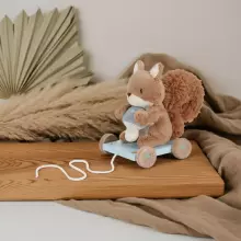 Little Dutch Pull Along  Art.8920 Forest Friends Velkama rotaļlieta uz riteņiem
