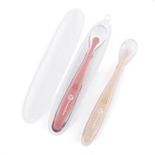 PETITE&MARS 728126 Set of 2 Silicone Spoons with Take&Match Case
