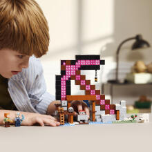 LEGO Minecraft The Pickaxe Mine
