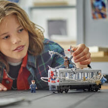 LEGO Super Heroes Spider-Man vs. Doc Ock Subway Train Scene