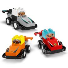LEGO DUPLO F1 komanda sacīkšu automašīnas un vadītāji