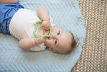 Dr.Brown's TE109 Flexees Teether Green