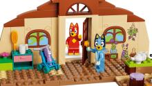 LEGO Bluey skola ar Rusty un Bluey