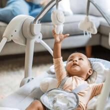 Ingenuity Comfort 2 Go Portable Baby Swing Art.296543 Pink pārnēsājams šūpuļkrēsls