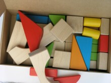 Eco Toys Art.SI-40009 Attīstības krāsaini klucīši kartona kārbiņā