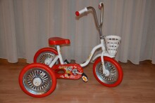 Velo Machine Sparite Tricycle  trīsritenis - ar stipru tērauda rāmi, riteņiem ar gumijas riepām