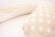 La Bebe™ Mimi Nursing Cotton Pillow Art.73388 täppidega reisipadi suurusega 19 x 46cm