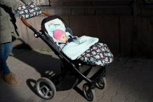 La Millou Art. 84277 Stroller Bag S Follow Me Chessboard&Ecru Теплый спальный мешок